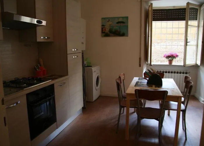 לינה וארוחת בוקר Trastevere 4*
