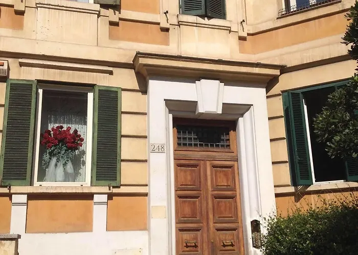 Trastevere לינה וארוחת בוקר